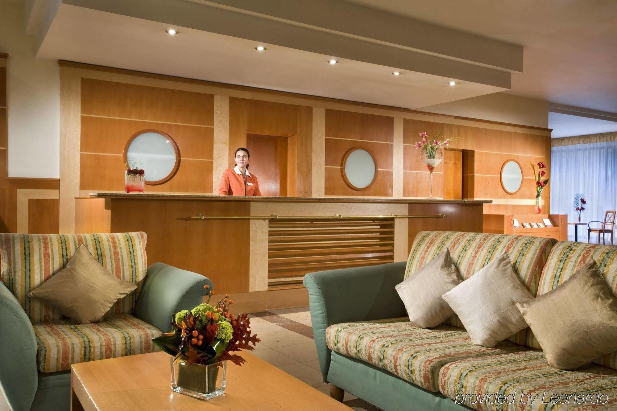 Apartahotel Citadines Presqu'ile 3*